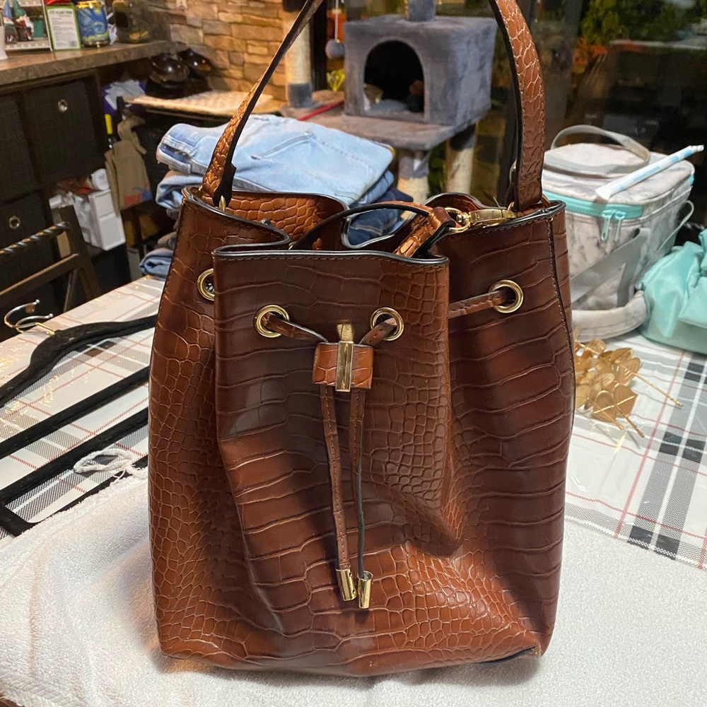 Multiple no name bags